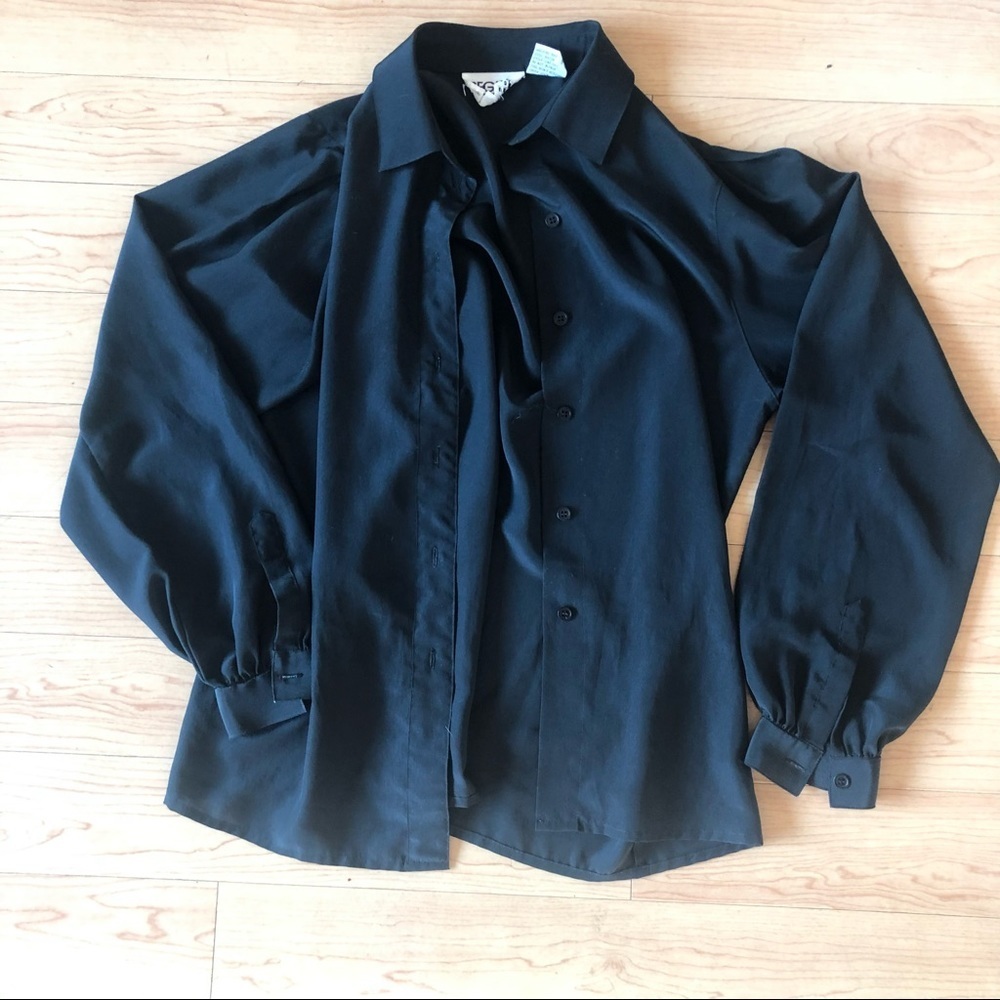 Regina porter black button down long sleeve sheer blouse